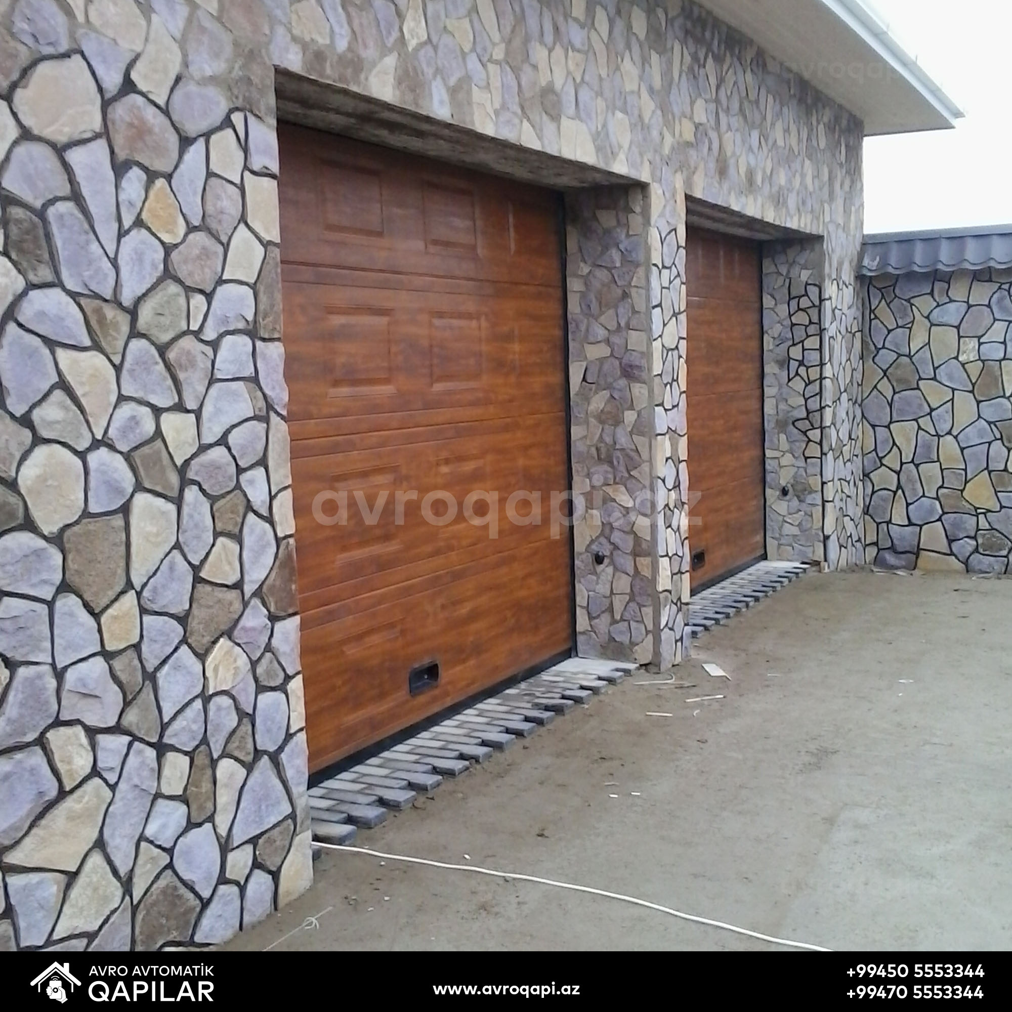 Novxanı sakini müştərimiz Seksiyonel qaraj qapısının hazırlanması işini bizə həvalə etdi.